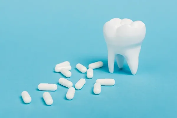 IMG dental pain medication AdobeStock 407498222